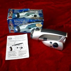 battery free wind up Flash Light FM radio